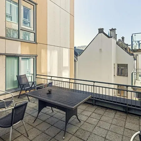 Modern In The Middle Of Center Apartamento
