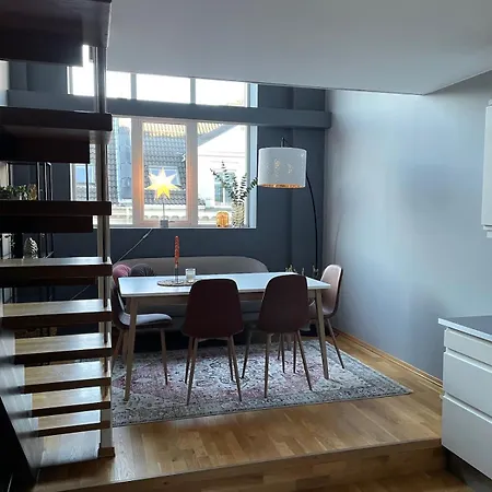 Modern In The Middle Of Center شقة *