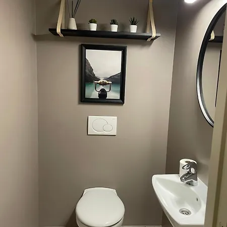 Modern In The Middle Of Center شقة *